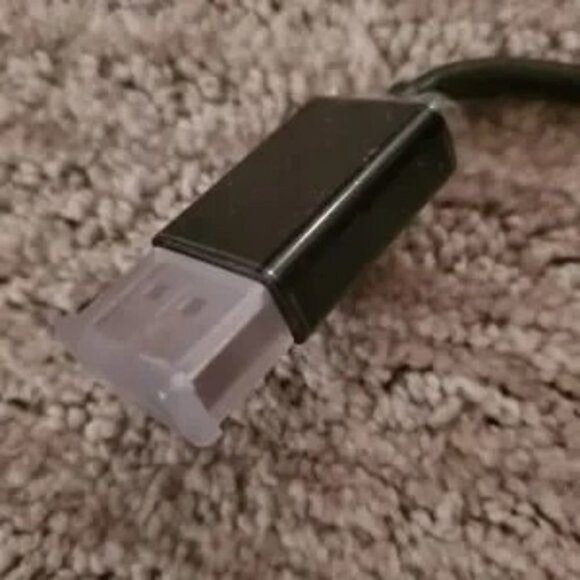 StarTech.com DP2VGA3 DisplayPort to VGA Adapter - Picture 4 of 9